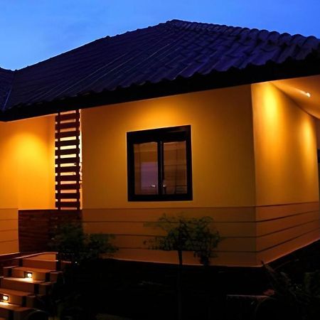 Tanisa Resort Chumphon Exterior foto